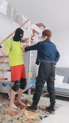 【伯爵】女特勤暴力踢踹虐刑奴/踩踏/毛巾窒息/骑马/皮带狠抽 bf27134