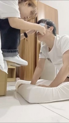 【小亿】学生素人白袜踩踏插嘴/骑马 bf27283