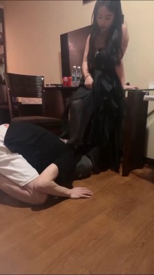 【狗哥】伊诺s玩弄绿帽狗奴才 bf27298