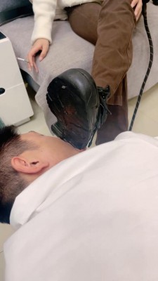 【尤黎】生活化调-踩踏深喉/裸足狂舔碾狗脸/喝洗脚牛奶 bf27519