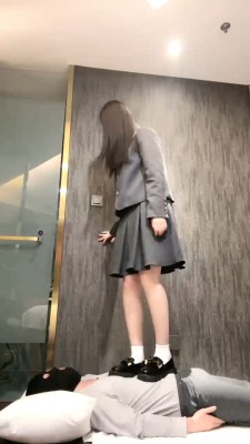 【佳奈】皮鞋白袜/长靴全体重踩踏 bf27616