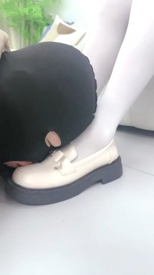 【兔兔酱】萝莉主白丝诱惑调贱奴 bf27620