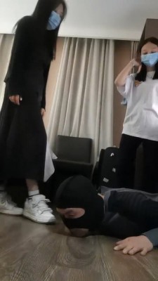 【文文文】双S小白鞋暴揍狗/全体重踩踏【三视角版】 bf27786