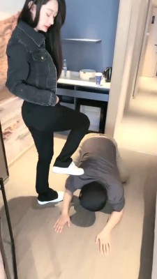 【上海赵丽颖】情侣主剧情-绿帽求虐-舔鞋吃袜子/下跪求饶 bf27811