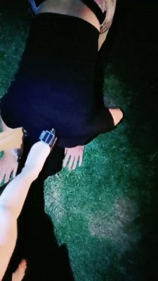 【bibi团】户外遛狗强制舔脏鞋 JS23050301