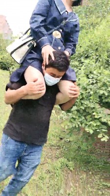 【郑州女神】户外公园骑马遛狗 bf28058