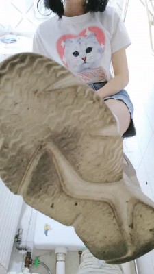 【兔兔酱】女巨人鞋底视角 bf28146