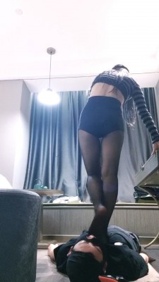 【七大小姐】剧情-抓偷鞋狗-坐脸窒息/强制深喉/踩踏 bf28155