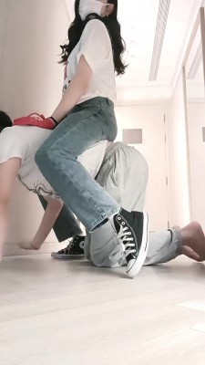 【米小唐】高帮帆布鞋御姐-踩头/掐播窒息/捆绑 bf28188