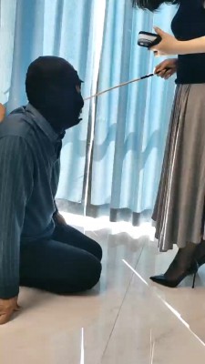 【辣姐】全程藤条暴揍废物老狗 bf28307