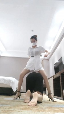 【多多】凉高惩罚猥琐男-提档/内裤套头/舔脚骑脖子 bf28411