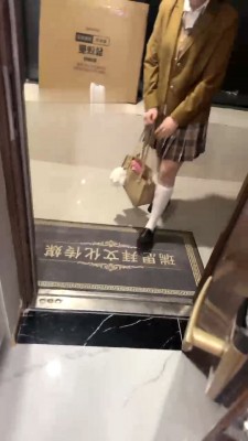 【狗哥】开发大三萝莉做S-舔白丝皮鞋/脚踩头 bf28477