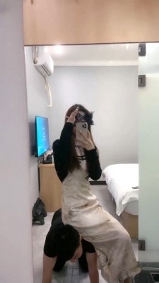 【一宁】人体座椅/穿鞋踩踏/鞭打/裸足深喉脚踩喂食 bf28490