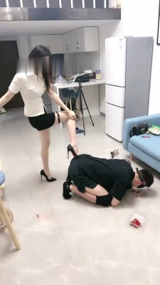 【妍主大大】女上司诱导狗奴【下】骑马转胯/强迫吃jy/藤条抽 bf28687
