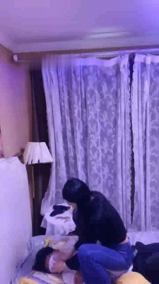 【佳佳】牛仔裤里丝强制开发表哥/踩踏深喉浓痰 bf28720