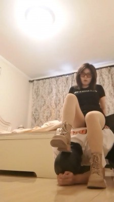 【奶御】出轨老婆短靴棉袜玩绿帽老公 bf28734