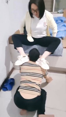 【安安女王】双S-脚底喂食/狗链遛狗/闻棉袜 bf29448