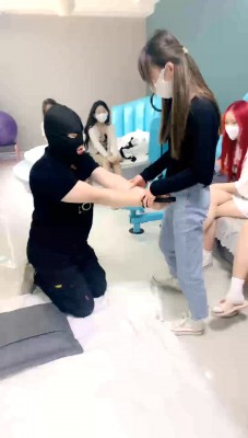 【精神小妹】多S禁锢折磨狗-超臭原味脚捂脸窒息/踩踏 bf29631