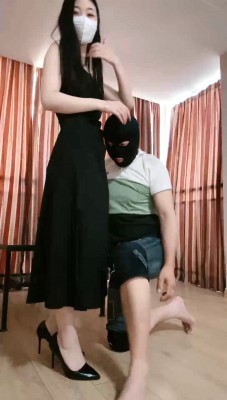 【罗宾】反差羞辱-报复上门的农民工【完整版】 bf29917