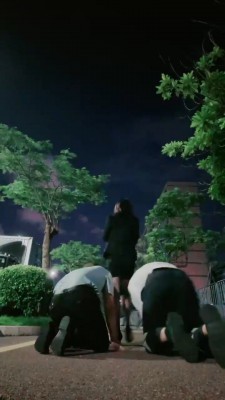 【甜心教主】震惊路人-女领导下班户外遛狗 bf30163