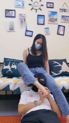 【三千】掐狗乳/舔脚/踩地毯/玩狗舌 bf30121