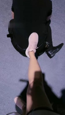 【滔滔】素人S粉鞋黑船袜户外闻舔 bf30343