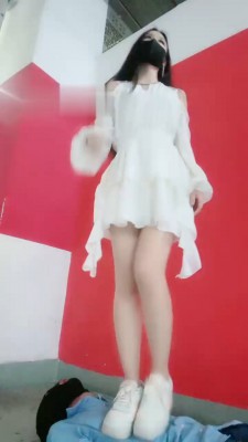 【猫神大人】户外随机找路人虐打 bf30592