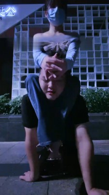 【滔滔】深夜户外骑马/舔裸足/抽耳光 bf30616