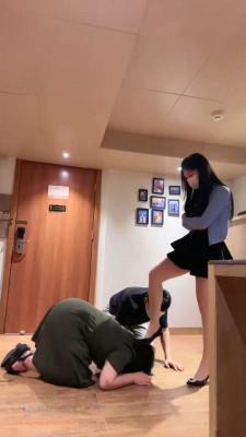 【甜心教主】首调情侣奴-开发母畜-高跟肉丝舔/踩踏【双视角版】bf30630