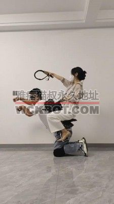 【辣姐】马具骑乘鞭打/骑着擦地/鞭打/深喉耳光/舔脚 JS23073122