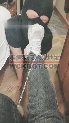 【姜果果】小白鞋原味白袜闻舔 bf31634