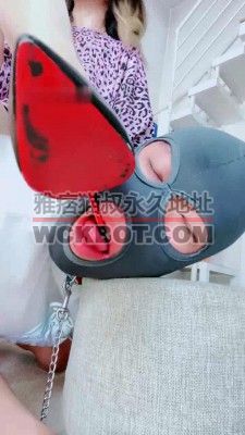 【美离子】高跟诱惑舔-小白鞋+皮靴踢虐裆/鞭打踩踏【完整版】 bf31622