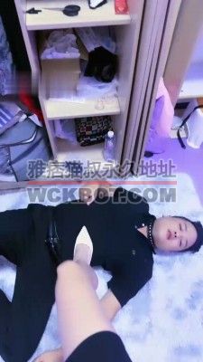 【滔滔】镜前发骚-高跟裸足恋足舔 bf32016