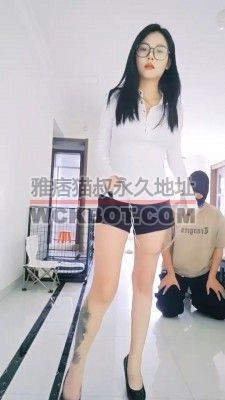 【婉琪】狗链遛狗/关狗笼/鞭打/高跟踩 bf32180