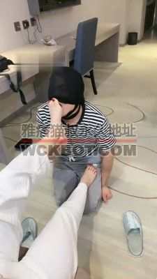 【蜜糖情侣】清晨圈养狗舔脚舔鞋伺候 bf32184