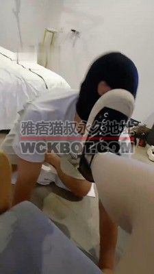 【冰沫老师】浓痰吐沫/踩踏喂食/脏鞋底虐 bf32449