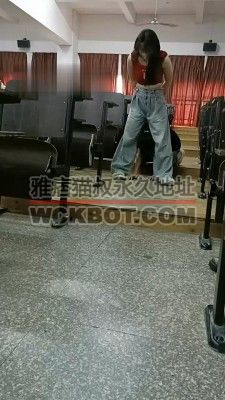 【爱可呀】双S教室玩闺蜜-转胯/闻舔原味【双视角版】 bf32640