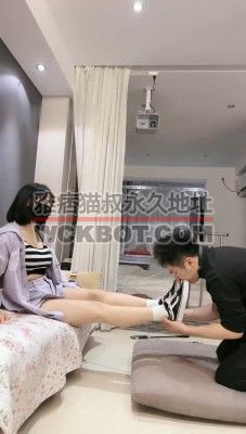 【鱼糯糯】运动后原味鞋袜闻舔/全体重踩踏 bf32725