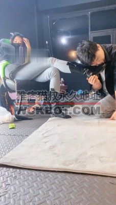 【冰诺】私人影院黑靴白袜虐脚垫【下】 bf32944