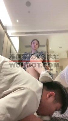 【反差楠熙】闻舔高跟裸足/小白鞋白袜/全体重踩踏 bf33036