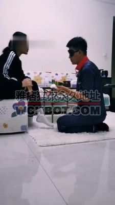 【徐婉琪】袜子泡圣水/耳光/内裤套头/圈养狗笼 bf33121