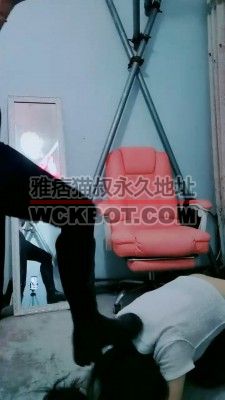 【梦幻大大】母畜-长靴踩/踢踹/骑脖子/窒息/闻舔白袜裸足/转胯 bf33581