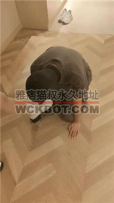 【00后大学生S】开发闺蜜弟弟-人肉脚垫-痰盂尿壶/白棉袜塞嘴 bf33771