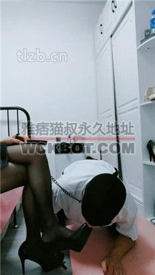 【伊伊】脚趾玩狗舌/黑丝高跟跪舔 bf35145