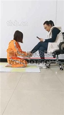 【广东迪迪】运动鞋白袜玩虐母畜【双视角版】JS231123-6