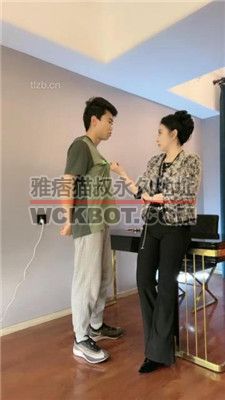 【鑫儿教头】骑脖胯下辱/高跟踩狗舌/桌底踩狗 bf36306