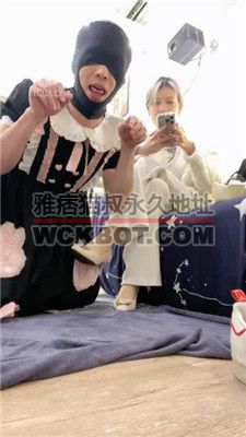 【甜味药丸】调变装狗-原味脚插嘴/丝袜捂脸窒息/骑狗脖/喂圣水 bf36448