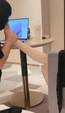 【LL77】双S-高跟丝袜美腿踩虐【双视角版】 bf36693