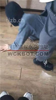 【姜果果】跪舔脏鞋臭袜/吃袜子 JS231218-2