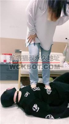 【小羊】鞭打狗链遛狗/骑脖/高跟踩踏/舔脏鞋底裸足 bf36910